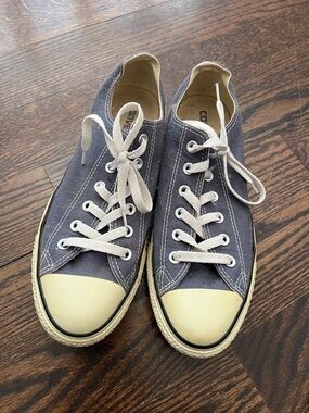 Converse Chuck Taylor Allstar Canvas Low-Top Sneakers in Navy